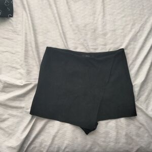 Forever 21 Black Skort